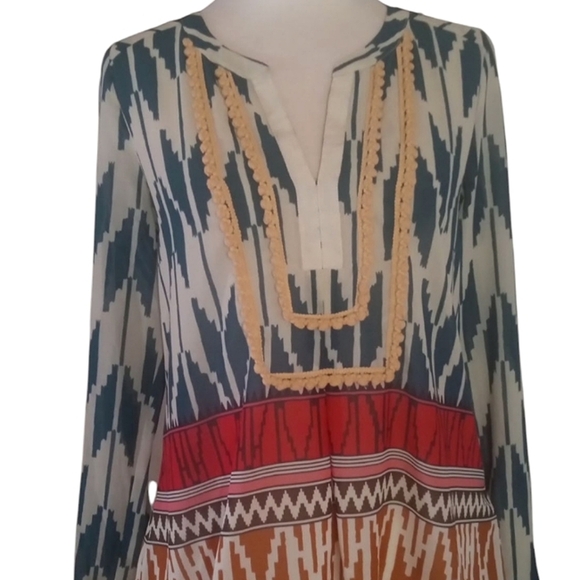 Anthropologie Maeve Rohana Embellished Henley Top Ikat‎ Print Size 0 - Picture 3 of 10
